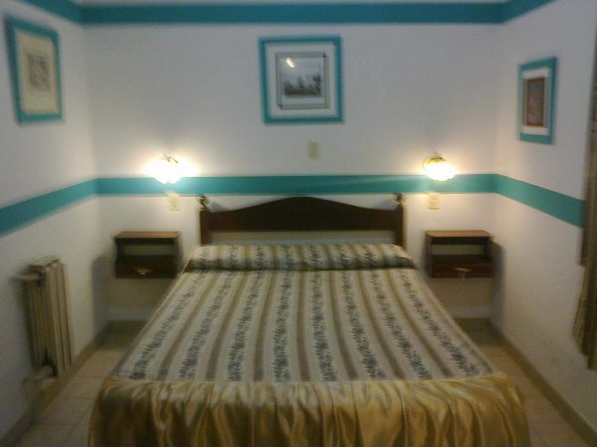 Hotel Plaza Tres Arroyos Eksteriør billede